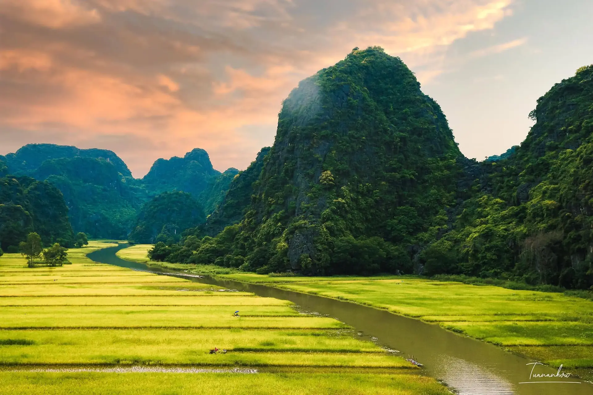 Peaceful river scenery in Tam Coc, Ninh Binh